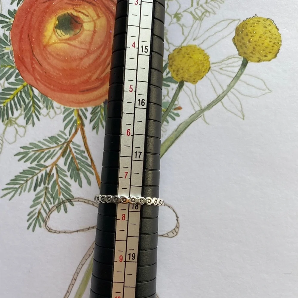 .925 Sterling’s Silver Ring Size 7.5 - Picture 4 of 6